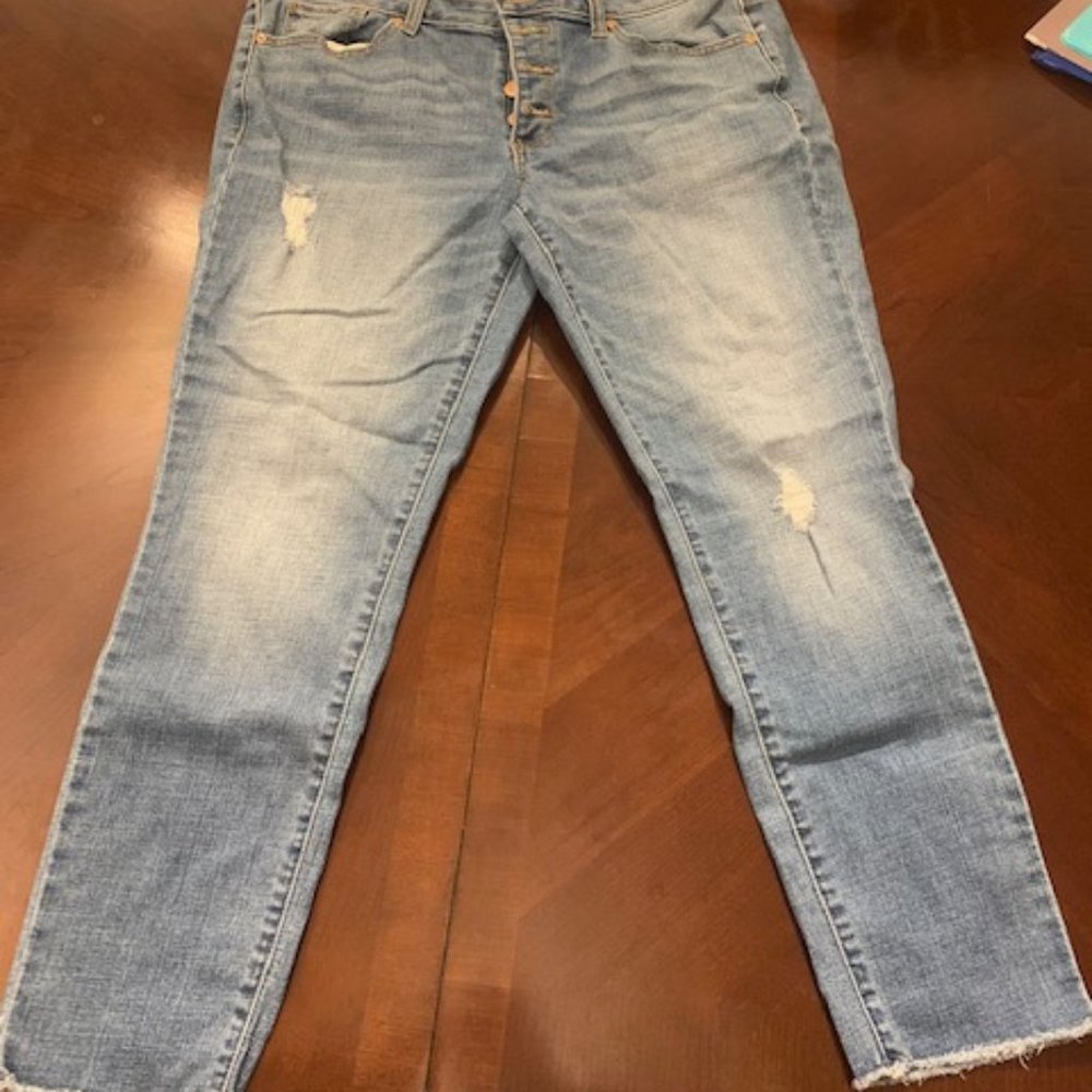 Sonoma Skinny Crop Size 14